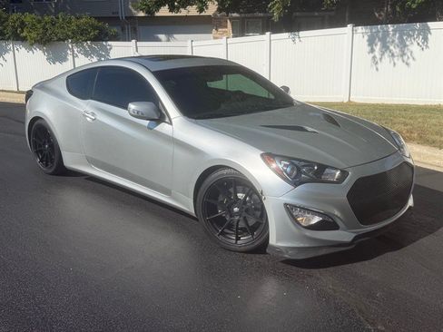 Used 2013 Hyundai Genesis 3.8 RWD image 1