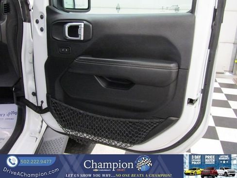 Used 2021 Jeep Wrangler Unlimited Sahara AWD/4WD image 36