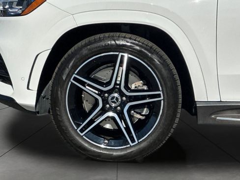 Certified 2023 Mercedes-Benz GLS 450 4MATIC image 5