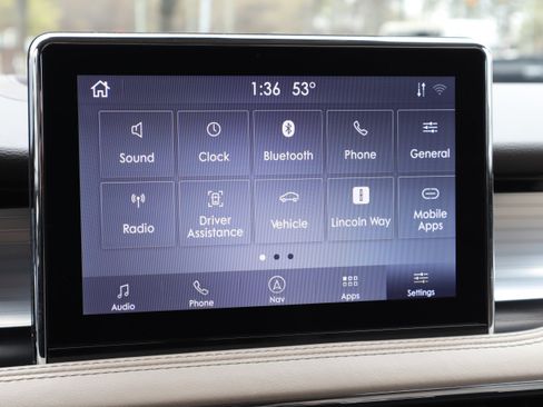 Used 2020 Lincoln Corsair FWD w/ Premium Package image 11