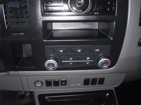 Used 2016 Nissan NV 3500 S w/ Power Package image 7