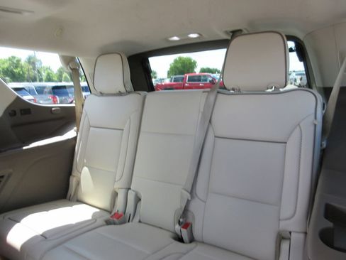 Used 2021 GMC Yukon Denali w/ Denali Ultimate Package AWD/4WD image 27