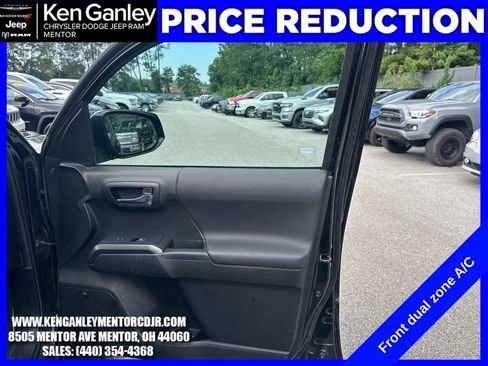 Used 2021 Toyota Tacoma TRD Off-Road w/ TRD Premium Off Road Package AWD/4WD image 25