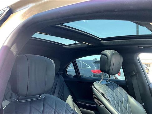 Used 2022 Mercedes-Benz S 580 4MATIC Sedan w/ Warmth & Comfort Package image 18