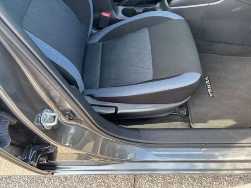 Used 2025 Nissan Versa SV FWD image 24