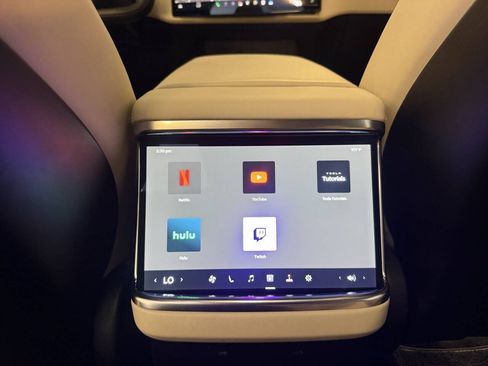 Used 2023 Tesla Model X AWD/4WD image 29