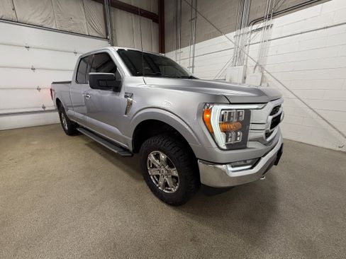Used 2021 Ford F150 XLT w/ Equipment Group 302A High AWD/4WD image 5