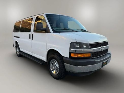 Used 2018 Chevrolet Express 3500 LT w/ LT Preferred Equipment Group image 11
