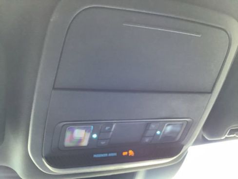 Used 2020 Ford Explorer XLT w/ Comfort Package image 35