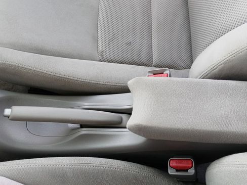 Used 2010 Honda Insight EX image 22