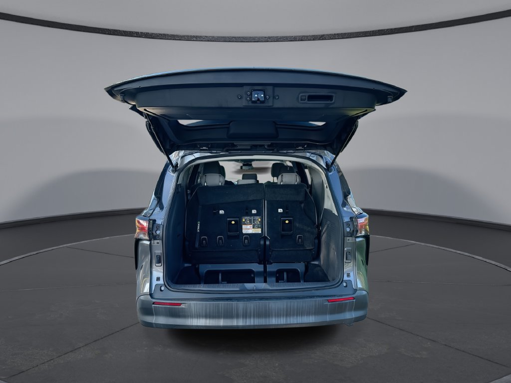 Used 2021 Toyota Sienna LE FWD image 31