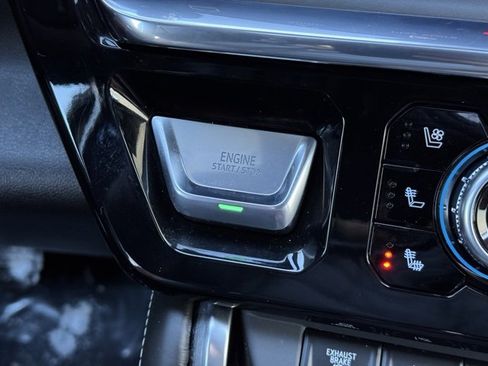 Used 2024 GMC Sierra 3500 Denali Ultimate image 13