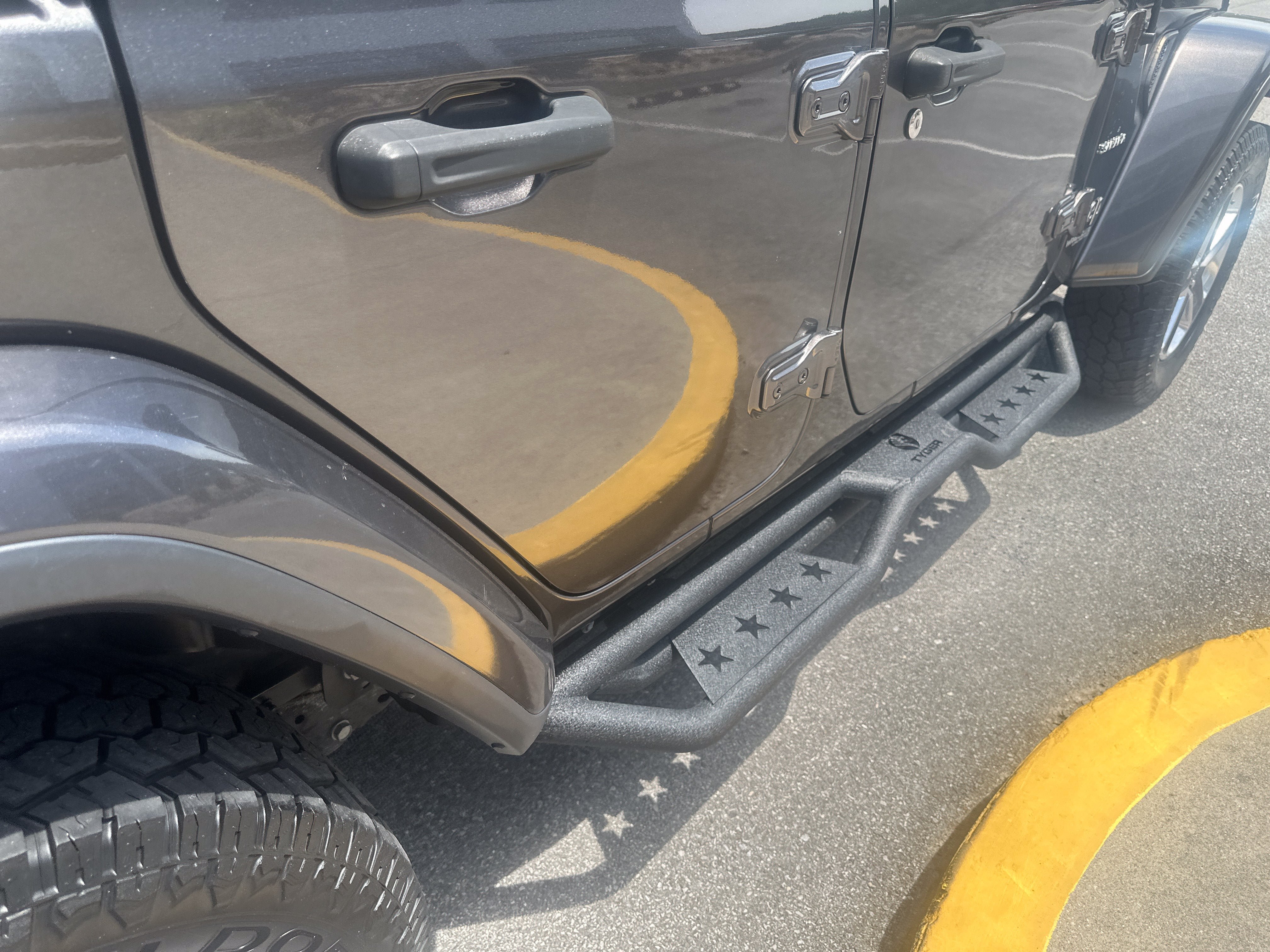 Used 2020 Jeep Wrangler Unlimited Sahara AWD/4WD image 25