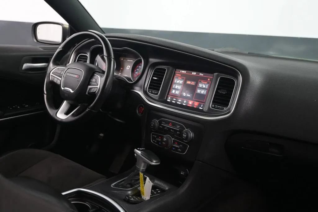 Used 2018 Dodge Charger R/T Scat Pack w/ Dynamics Package RWD image 50