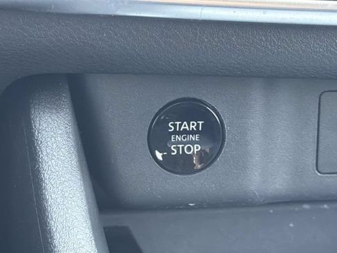 Used 2026 Nissan Rogue S FWD image 16