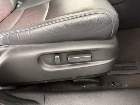 Used 2020 Honda Pilot Black Edition image 9