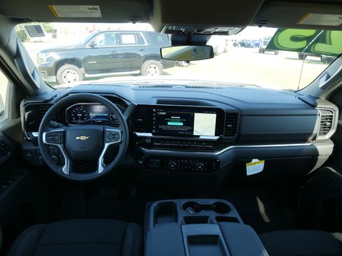 New 2025 Chevrolet Silverado 1500 LT w/ Z71 Off-Road Package image 19