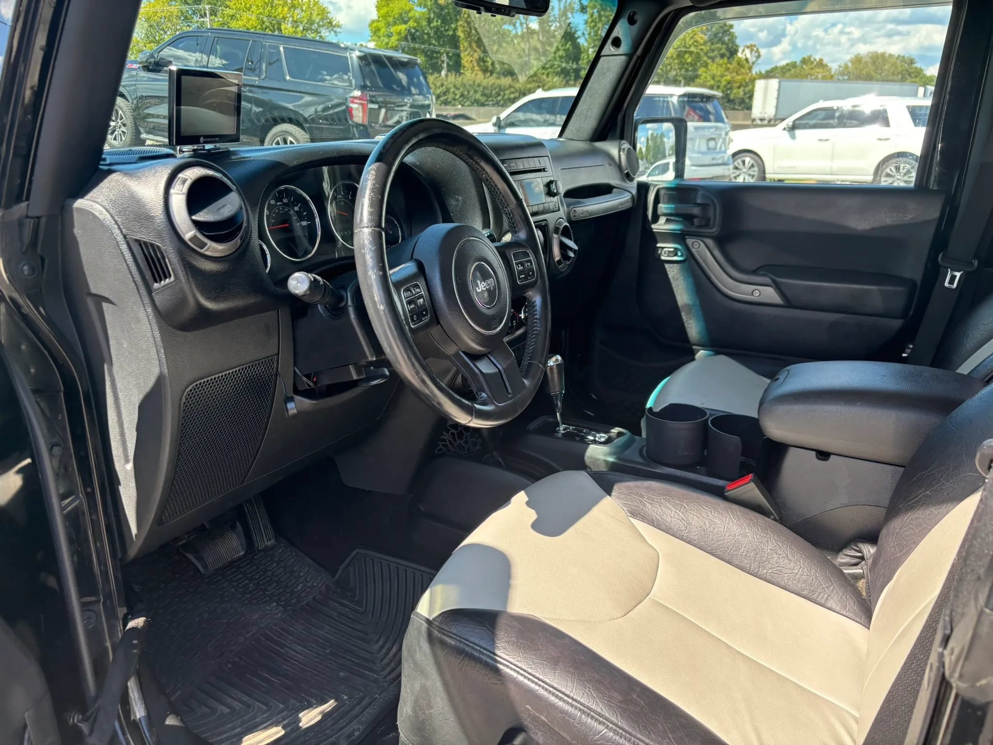 Used 2015 Jeep Wrangler Sport AWD/4WD image 11
