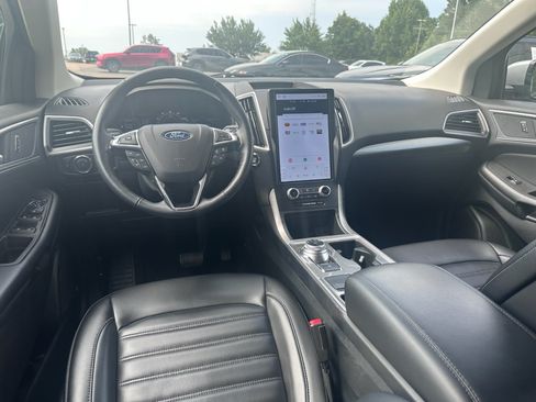 Used 2024 Ford Edge SEL AWD/4WD image 10