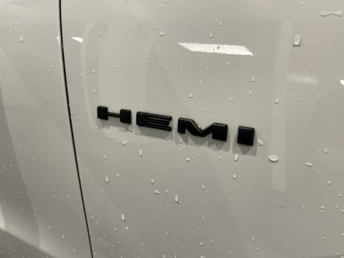 Used 2022 Dodge Durango R/T w/ Blacktop Package AWD/4WD image 38