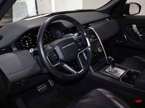 Used 2022 Land Rover Discovery Sport SE R-Dynamic image 10