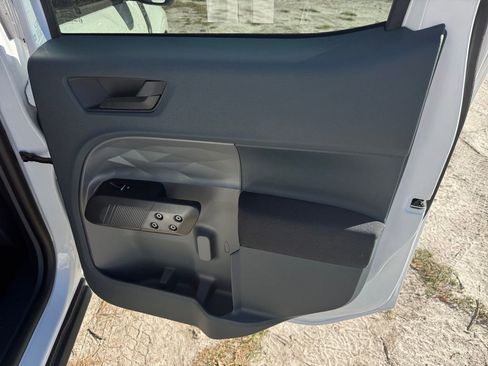 New 2025 Ford Maverick XL w/ Equipment Group 102A image 21