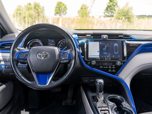 Used 2020 Toyota Camry SE FWD image 15