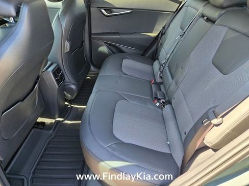 New 2026 Kia Niro Wind FWD image 13