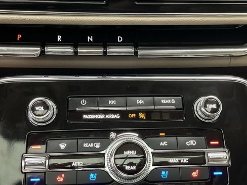 Used 2023 Lincoln Navigator L Reserve AWD/4WD image 21