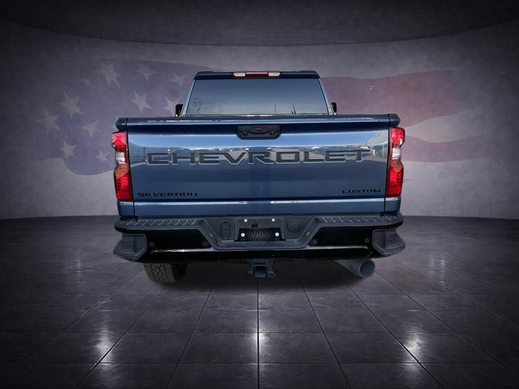 Used 2025 Chevrolet Silverado 2500 Custom w/ Custom Value Package AWD/4WD image 4