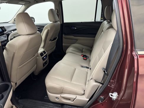 Used 2021 Honda Pilot Touring image 30