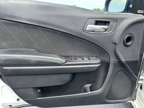 Used 2016 Dodge Charger SXT w/ Driver Confidence Group RWD image 19