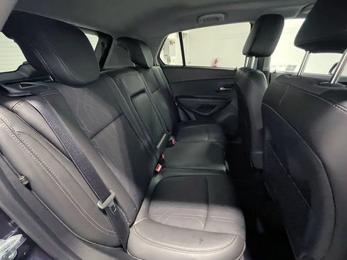 Used 2018 Chevrolet Trax LT w/ LT Convenience Package AWD/4WD image 24