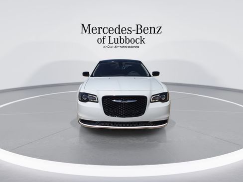 Used 2019 Chrysler 300 Touring w/ Sport Appearance Package RWD image 3