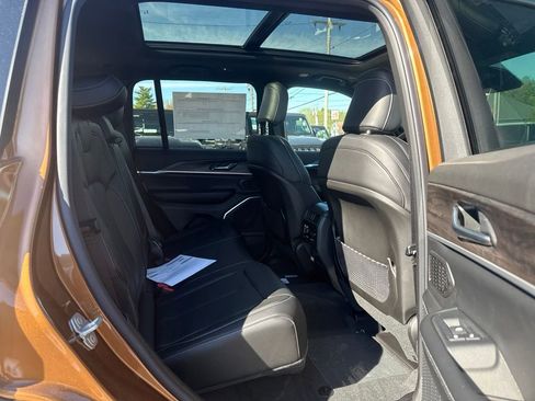 New 2026 Jeep Grand Cherokee Limited AWD/4WD image 29