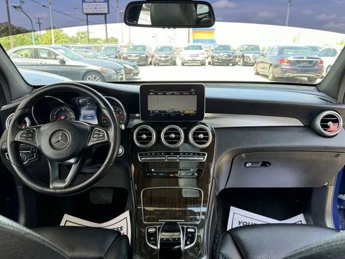 Used 2018 Mercedes-Benz GLC 300 4MATIC image 40