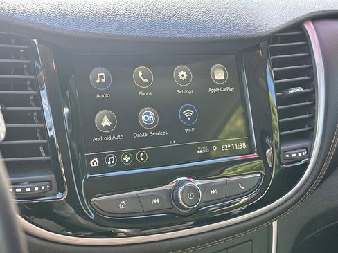 Used 2019 Chevrolet Trax LT w/ Driver Confidence Package image 11