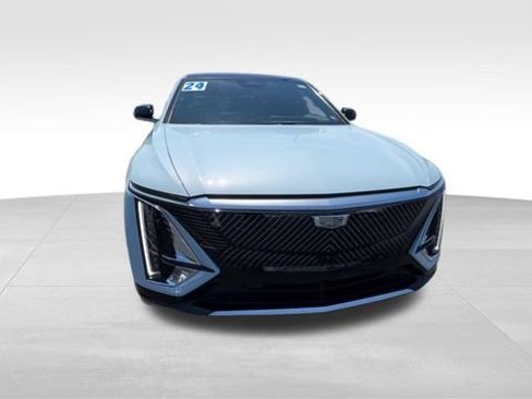 Used 2024 Cadillac Lyriq Luxury w/ LPO, Floor Liner Package AWD/4WD image 9