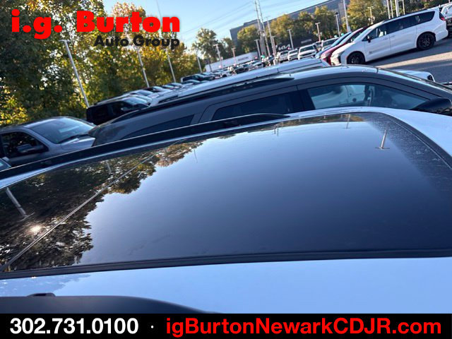 Used 2026 Jeep Grand Cherokee Limited AWD/4WD image 7