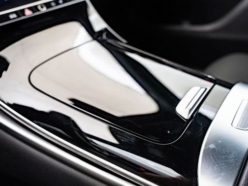 Certified 2025 Mercedes-Benz GLC 300 4MATIC image 37