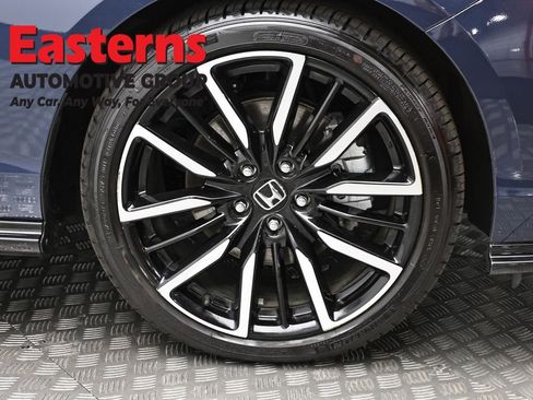 Used 2025 Honda Accord Touring image 32