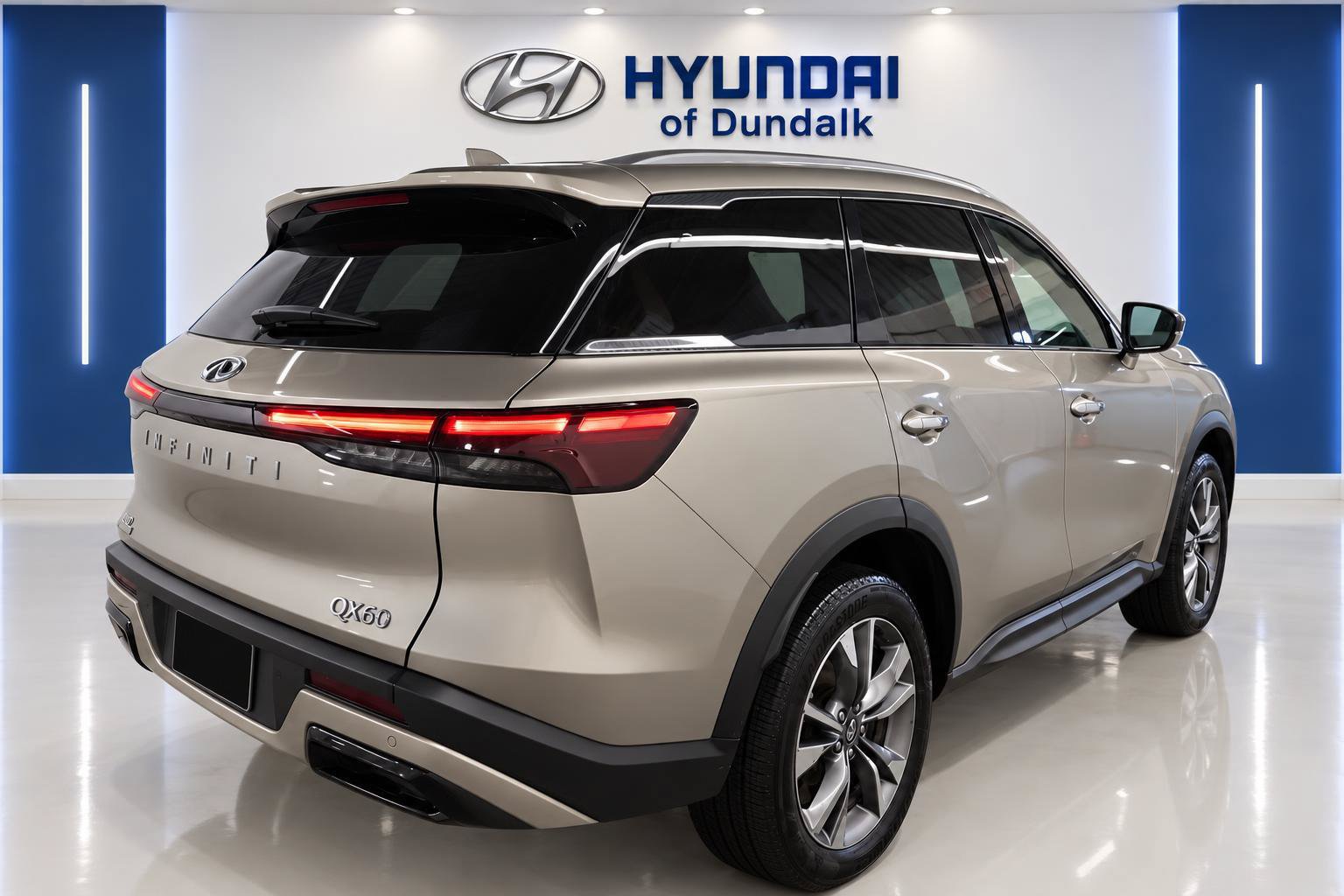 Used 2024 INFINITI QX60 Luxe AWD/4WD image 4