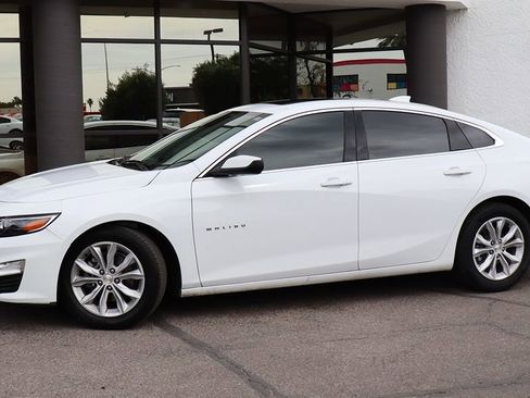 Used 2024 Chevrolet Malibu LT FWD image 4