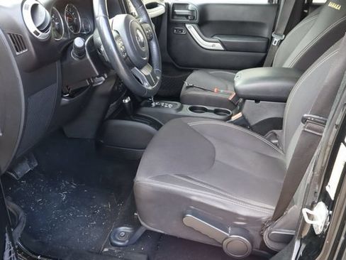 Used 2013 Jeep Wrangler Unlimited Sahara w/ Connectivity Group AWD/4WD image 14