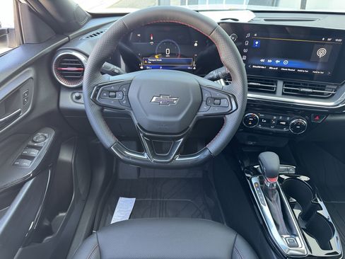 New 2026 Chevrolet Trax RS w/ Sunroof Package image 19