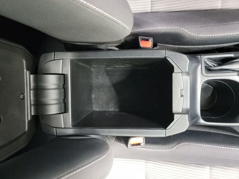 Used 2013 Toyota RAV4 XLE image 29