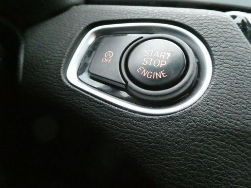 Used 2018 BMW X1 xDrive28i image 7