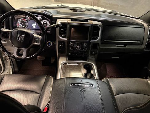 Used 2017 RAM 2500 Limited AWD/4WD image 10
