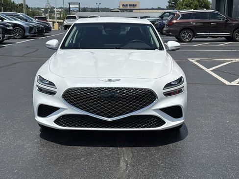 Used 2025 Genesis G70 2.5T RWD image 11