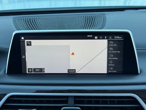 Used 2020 BMW 750i xDrive w/ Executive Package image 26